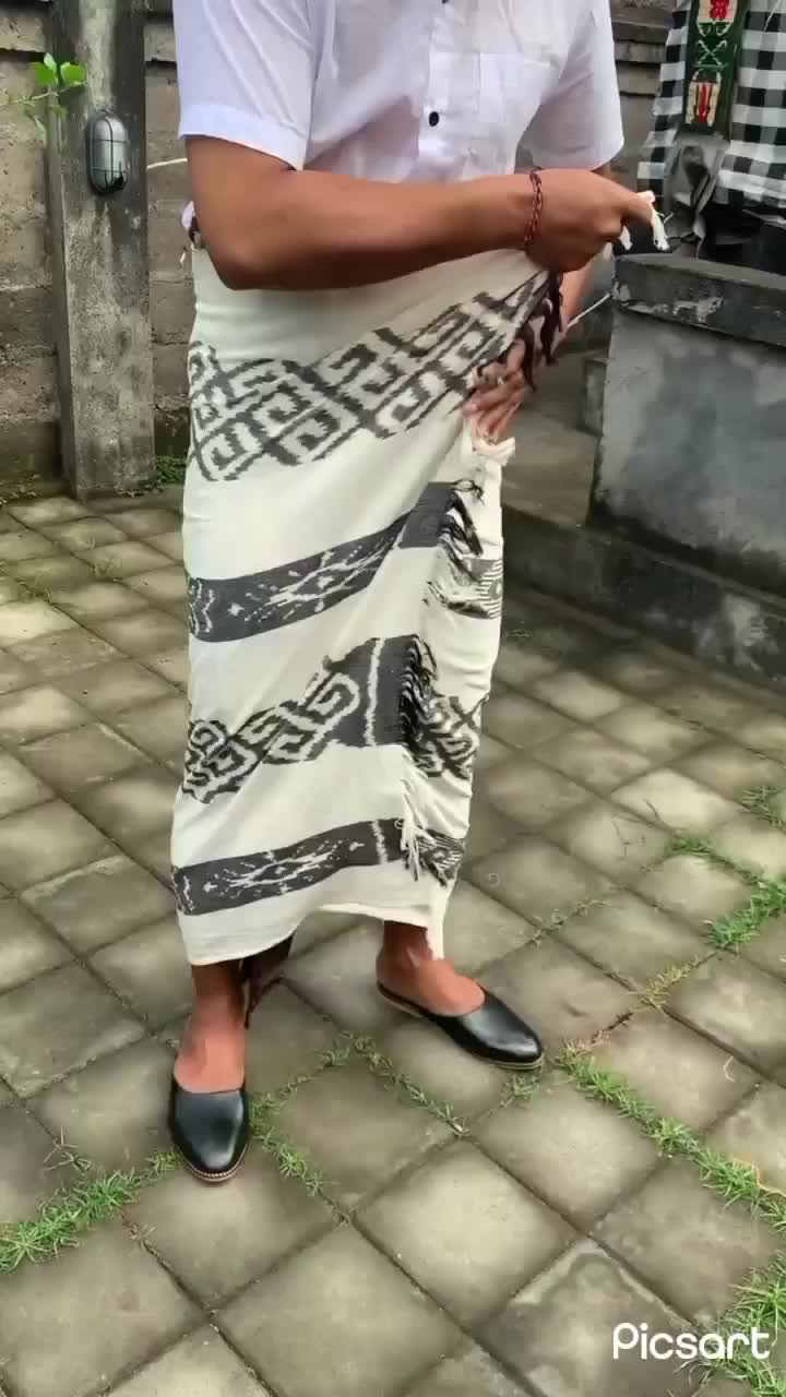 SAPUT BALI PRIA SAPUT TENUN BLANGKET PAKAIAN ADAT BALI