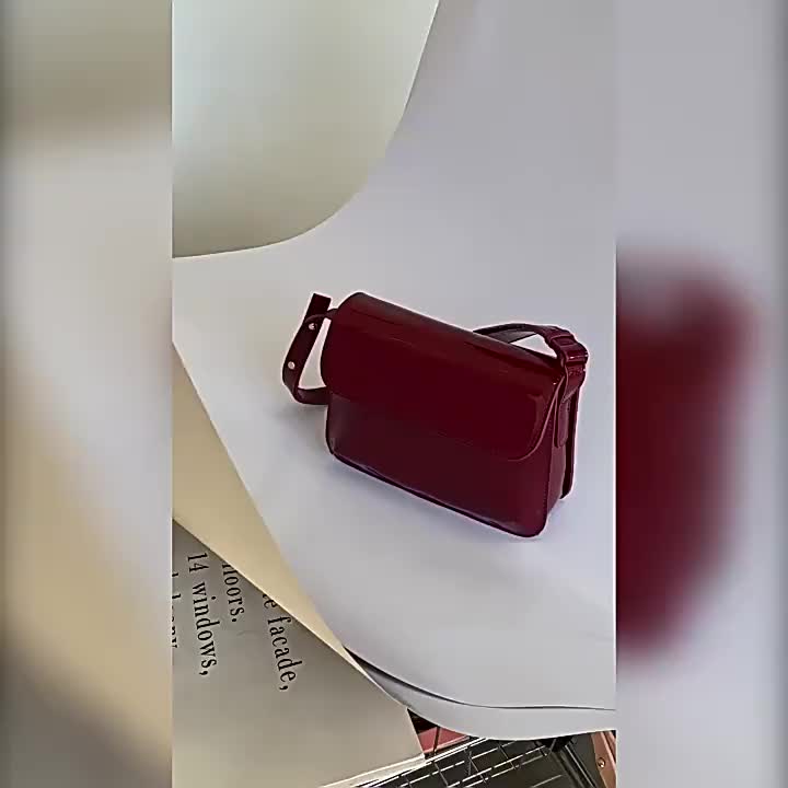 Tas Wanita Vintage Merah Kulit Bercahaya Tas Tangan Tas Bahu Tas Selempang Tas Kotak Kecil BAO095 Cewek