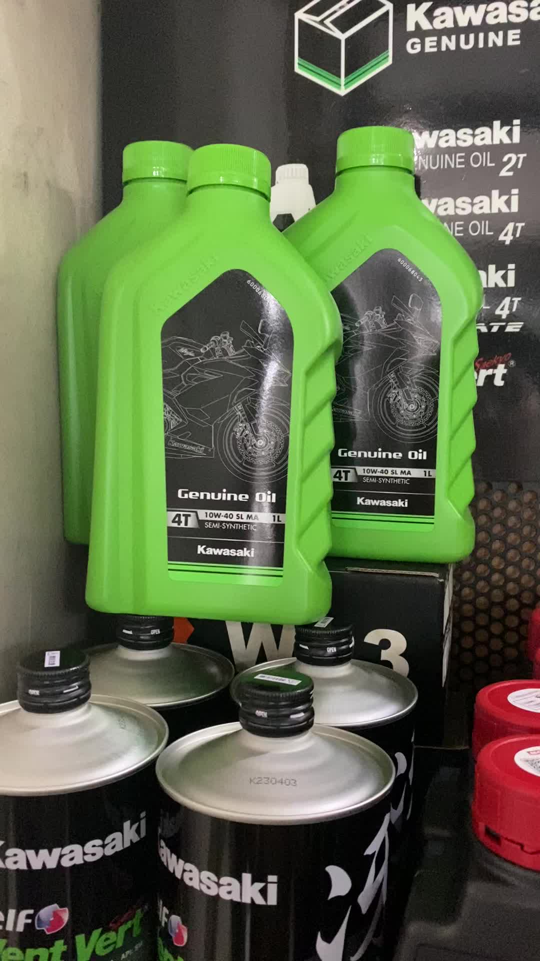 Kawasaki Genuine Oil/ Oli Mesin Kawasaki 4T 10W-40 1L Original