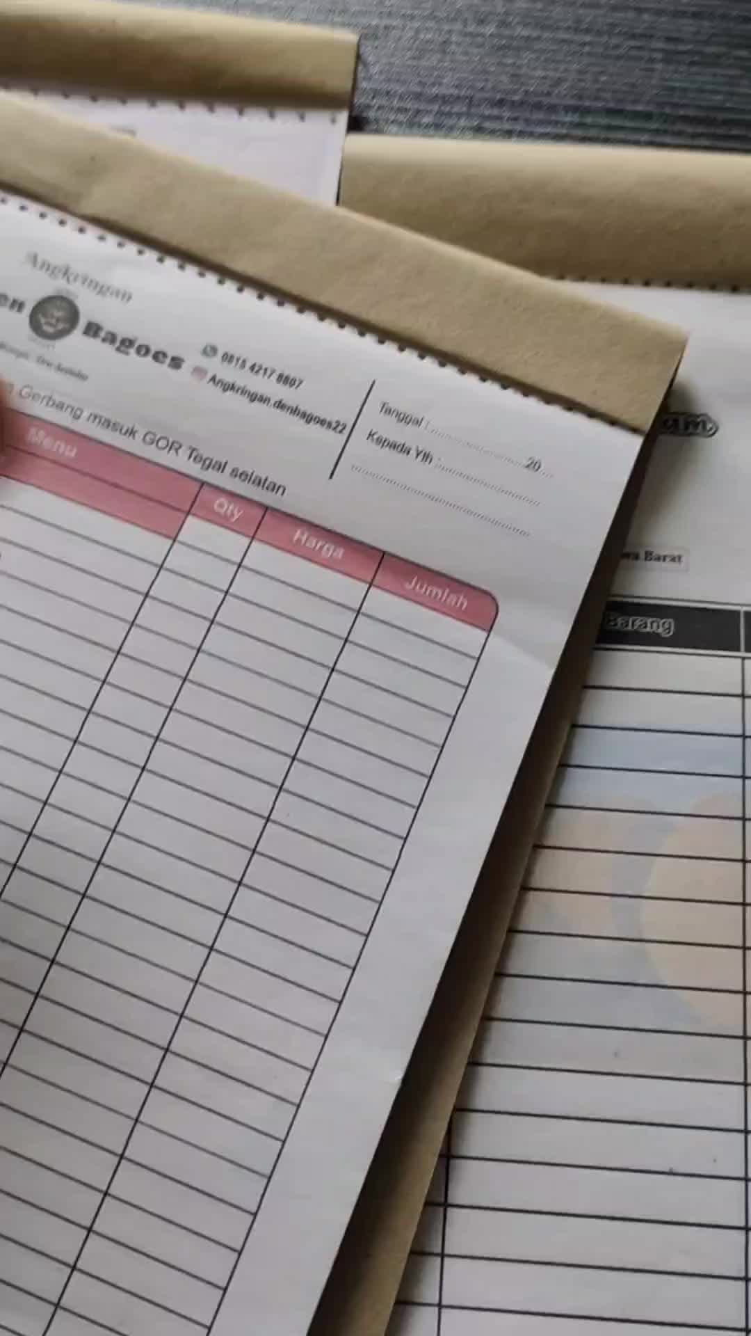 free dsain cetak nota custom nama toko logo sendiri cull color ukuran 1/3 polio 11 x 21 Cm cetak nota custom nama usaha sendiri 2 Play full color nota custom 2 ply cetak nota custom sendiri nota 2 play murah nota custom 2 rangkap  nota nama toko sendiri
