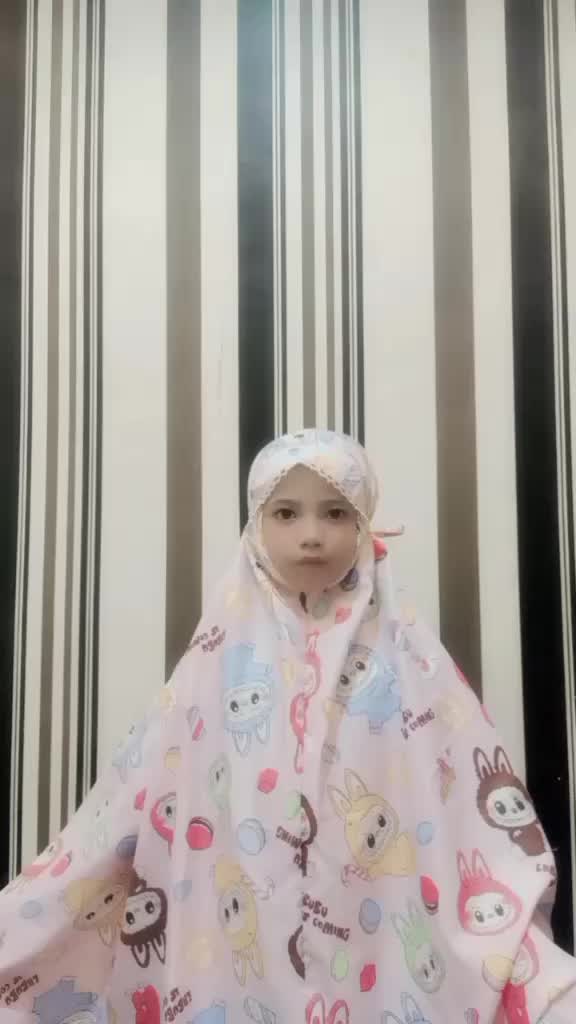 Mukena anak viral boneka labubu mewah Muslim