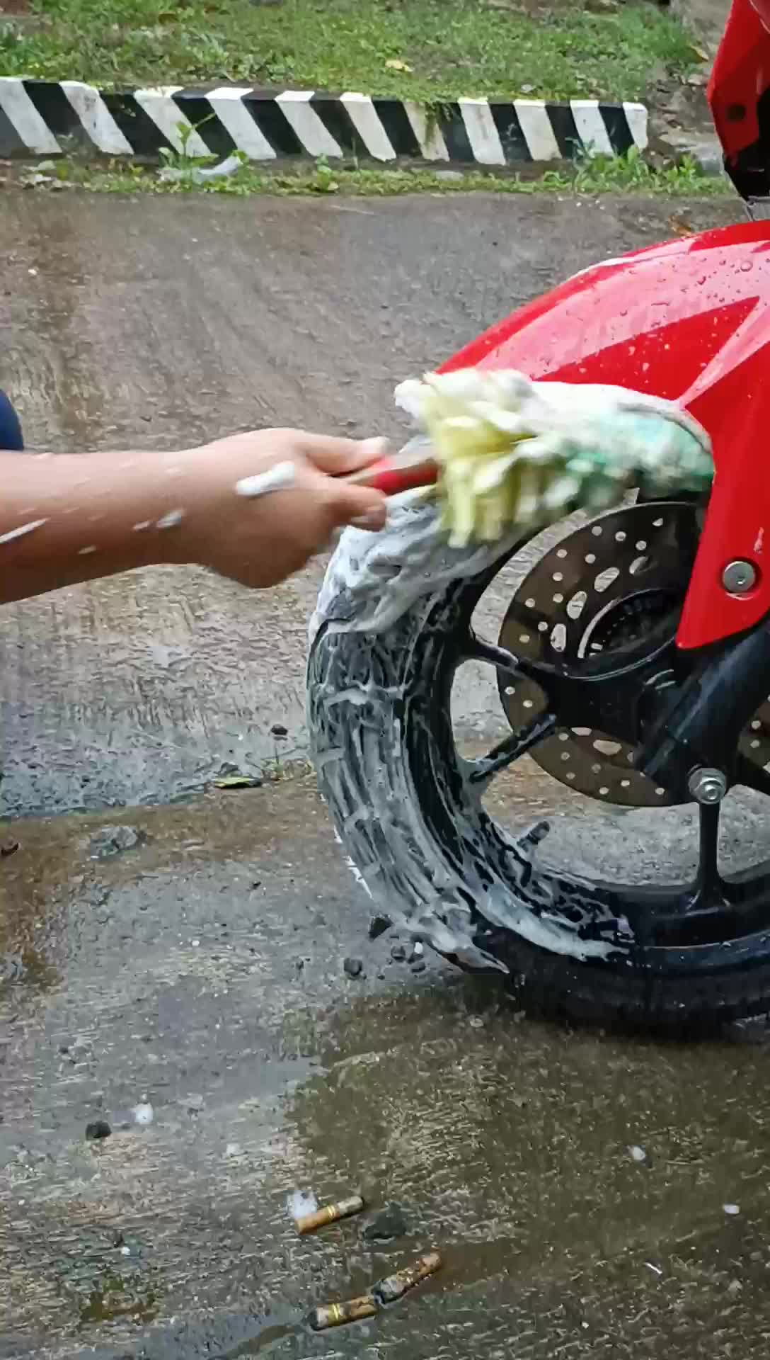 Sikat Motor Velg Mobil Sela-Sela untuk Membersihkan Kendaraan Anda - Cleaning Car Pembersih