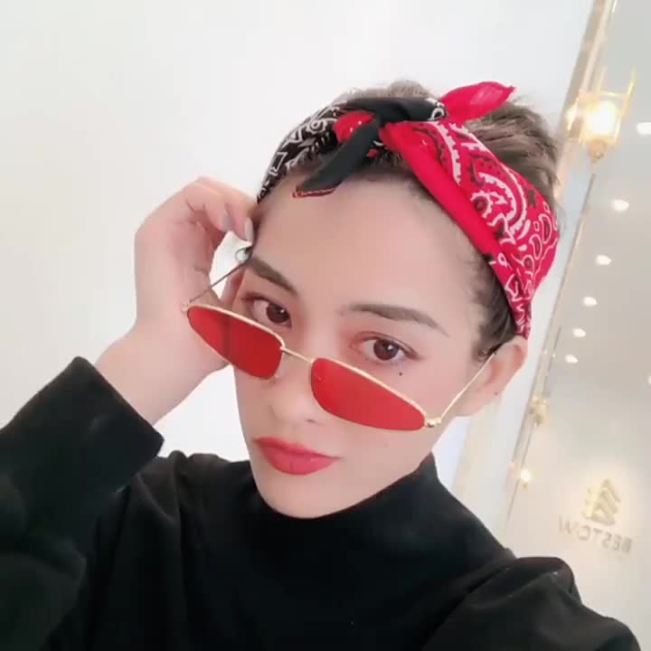 Syal Tren Hip-hop Bersepeda Luar Ruangan Eropa Dan Amerika Sapu Tangan Katun 55*55cm Bug Ganda Bunga Jambu Mete Hijab Segi Empat Sorban Masker Slayer Merah