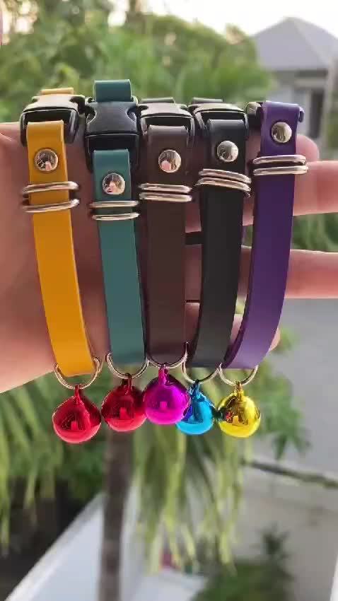 Kalung Kulit Sintetis Kucing dan Anjing / Kalung kulit lonceng / Ukuran bisa disesuaikan