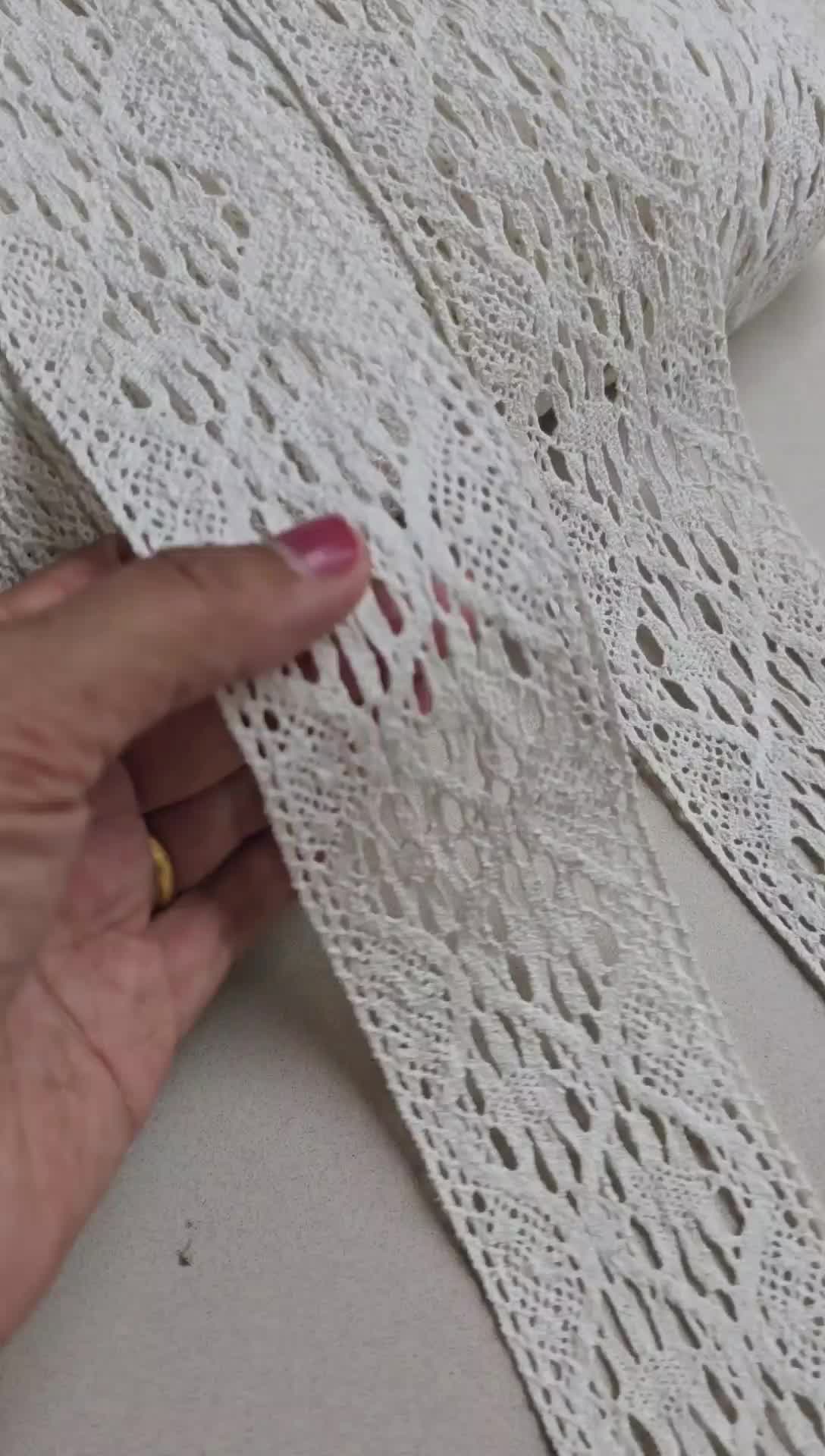 renda rajut warna bw harga untuk 1 meter