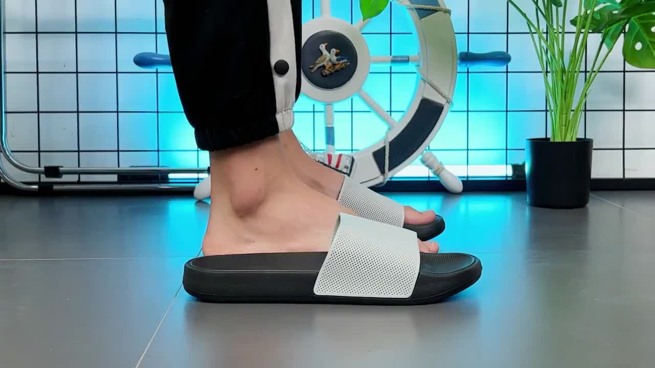 Sendal Selop Distro Pria Wanita Sandal Selop Ringan Anti Slip Anti Licin Slop Terbaru Kekinian Size 36-43 Hitam Karet Shoes