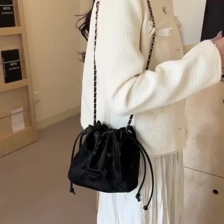 Mini Bucket Bag Tas Bahu Wanita Tas Selempang Kulit PU Yang Elegan 2024 Warna Solid Tas Wanita Fashion Korean Shoulder Bags Slingbag