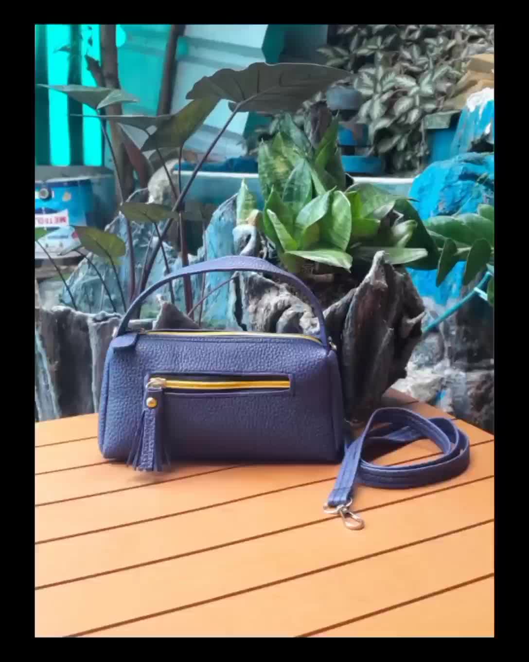 Tas Selempang Wanita 2 in 1 ( Bisa Handbag dan Slingbag )