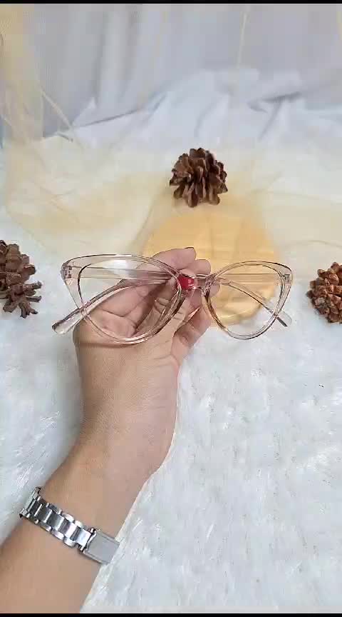Kacamata Anti Radiasi Kaca Transparan Korea Style Mata Kucing Elegan Lensa Plastik Frame Pria Eyewear Glasses