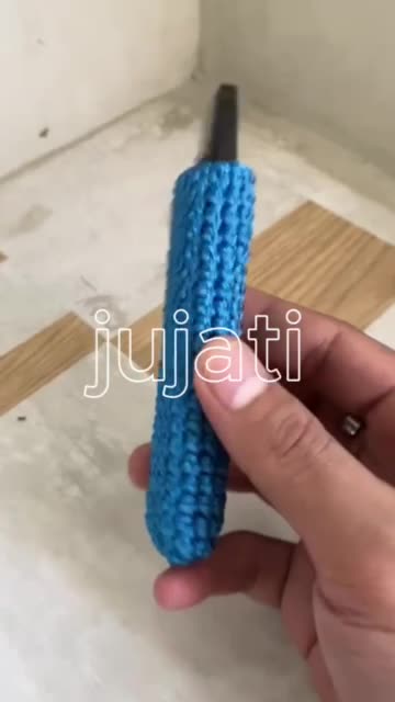 Gantungan korek api rajut /gantungan korek api / gantungan pods / sleeve korek / sleeve pods