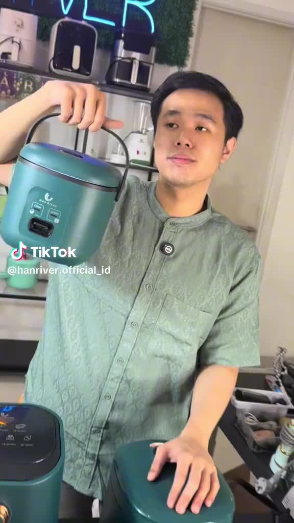 【ischasargita  LIVE EXCLUSIVE】  HAN RIVER HRRC04-03 Rice Cooker Magiccom Portable/ rice cooker mini /Magiccom Mini Travel version 0.8L 2 variation Color