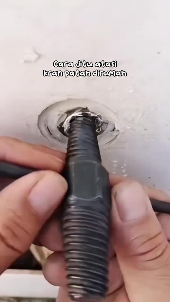 Alat Kunci Pas Pembuka Kran Keran Patah / Bolt Pipe Screw Extractor Pembuka Baut Rusak
