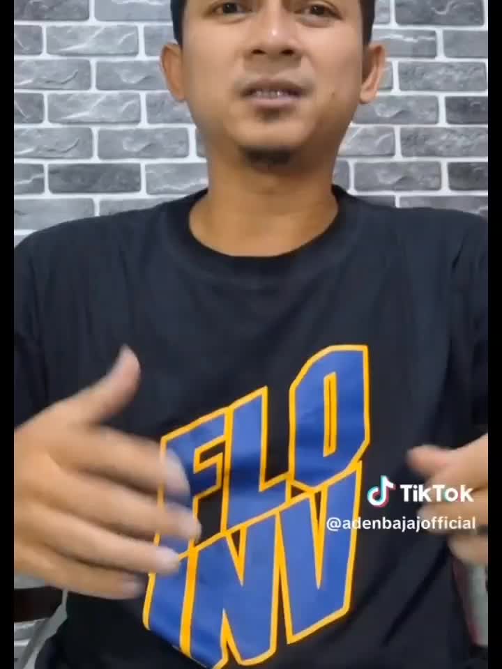 FLO Kaos Pria Floinvaders TShirt Flodistro atasan Katun Combed Sablon Keren Baju Polos
