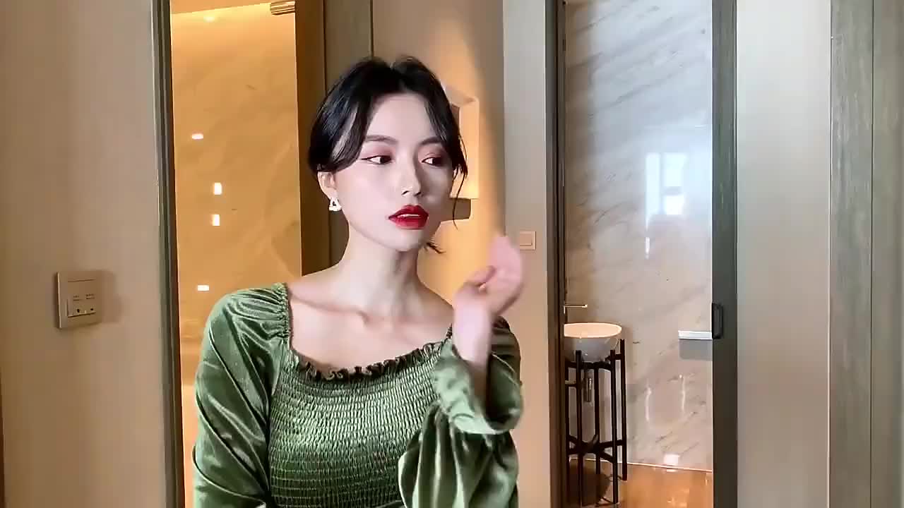 Anting Wanita Korea Model Segitiga Giwang Tusuk Aksesoris Perhiasan Elegan Trendy
