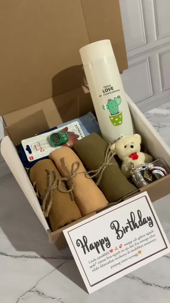 SERIES KADO HAMPERS HIJAB SEGI EMPAT BELLA SQUARE GIFT BOX HADIAH ULANG TAHUN VALENTINE ANNIVERSARY WEDDING BIRTHDAY GRADUATION LEBARAN Kerudung Instan Muslim