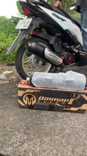 Knalpot Tsugigi Full Set Stainles Stell dengan Saringan Setengah dan Tameng untuk Motor Mio, Scoopy, PCX, Aerox, dan Nmax - Tempat