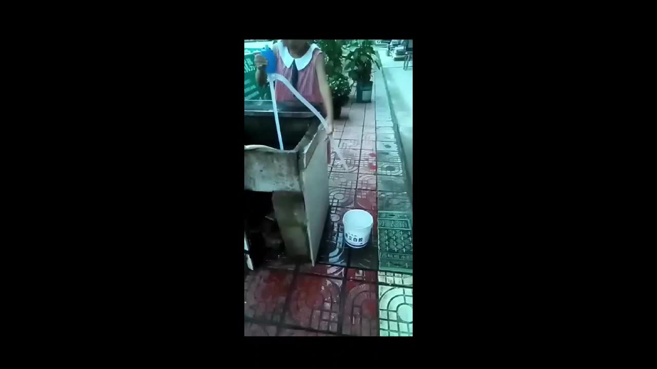 Alat Pompa Tangan Sedot Air Minyak Bensin Manual Hand pump Pompa Penyedot Air Minyak Aquarium Manual Pompa Sedot Manual