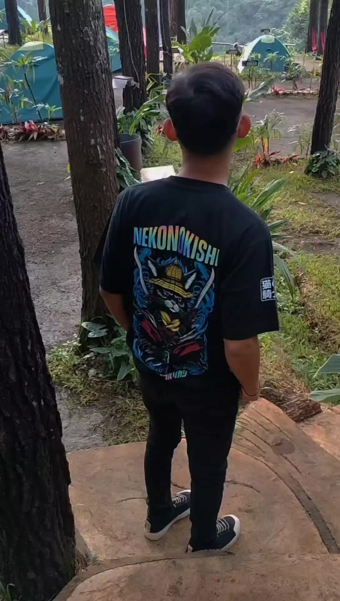 ZAVISION.LTD Kaos Baju Distro Sablon Reflective Rainbow Nekonokishi Unisex Pria Wanita Cotton Combed 24s Cowok Katun Pendek Nyaman Cewek Printing Anime Tulisan Garis Panjang