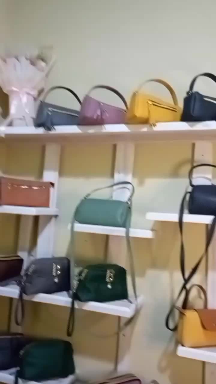 Tas Selempang Wanita Bahan Kulit Jeruk Sintetis Papirut