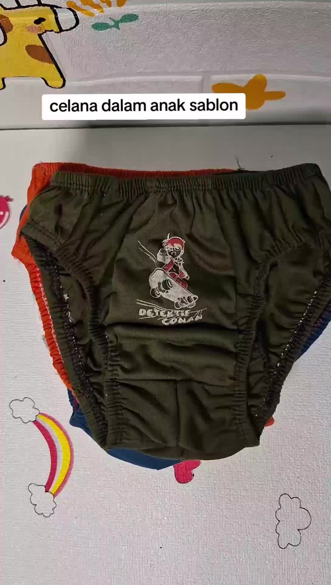 6 Pcs Celana Dalam Anak Laki-Laki Perempuan Polos Sablon Motif Kartun Fashion Cuci dengan Air Dingin 3-4 Tahun spandeks 4-5 tahun pakaian dalam