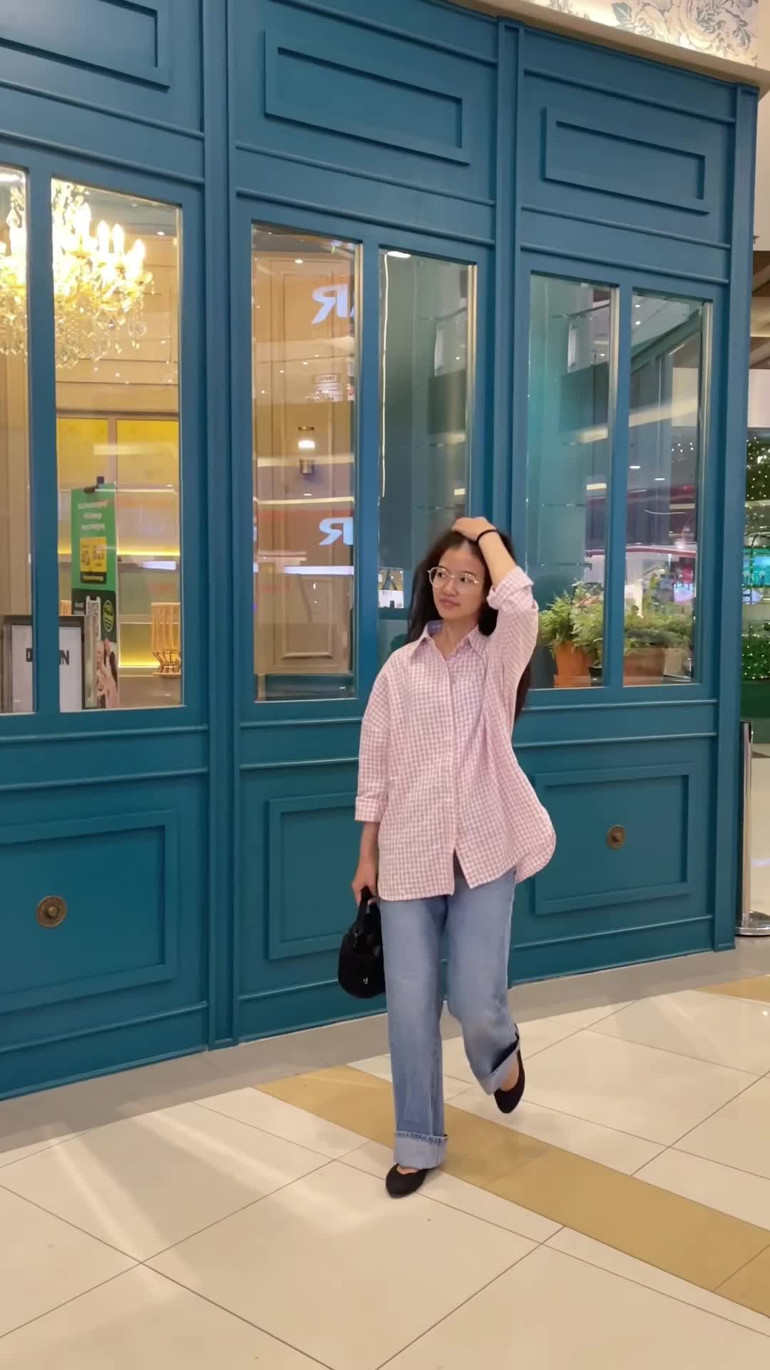 Ixora Bora Oversized Shirt - Kemeja Wanita Oversize Lengan Panjang Kotak-kotak Baju Katun