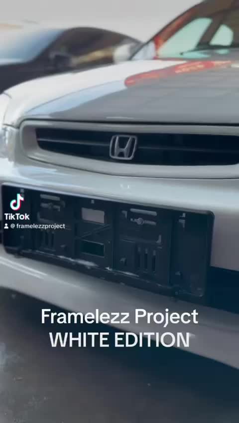 Dudukan Frameless Mobil Tatakan Plat Mobil Frameless by Framelezz Project White Color