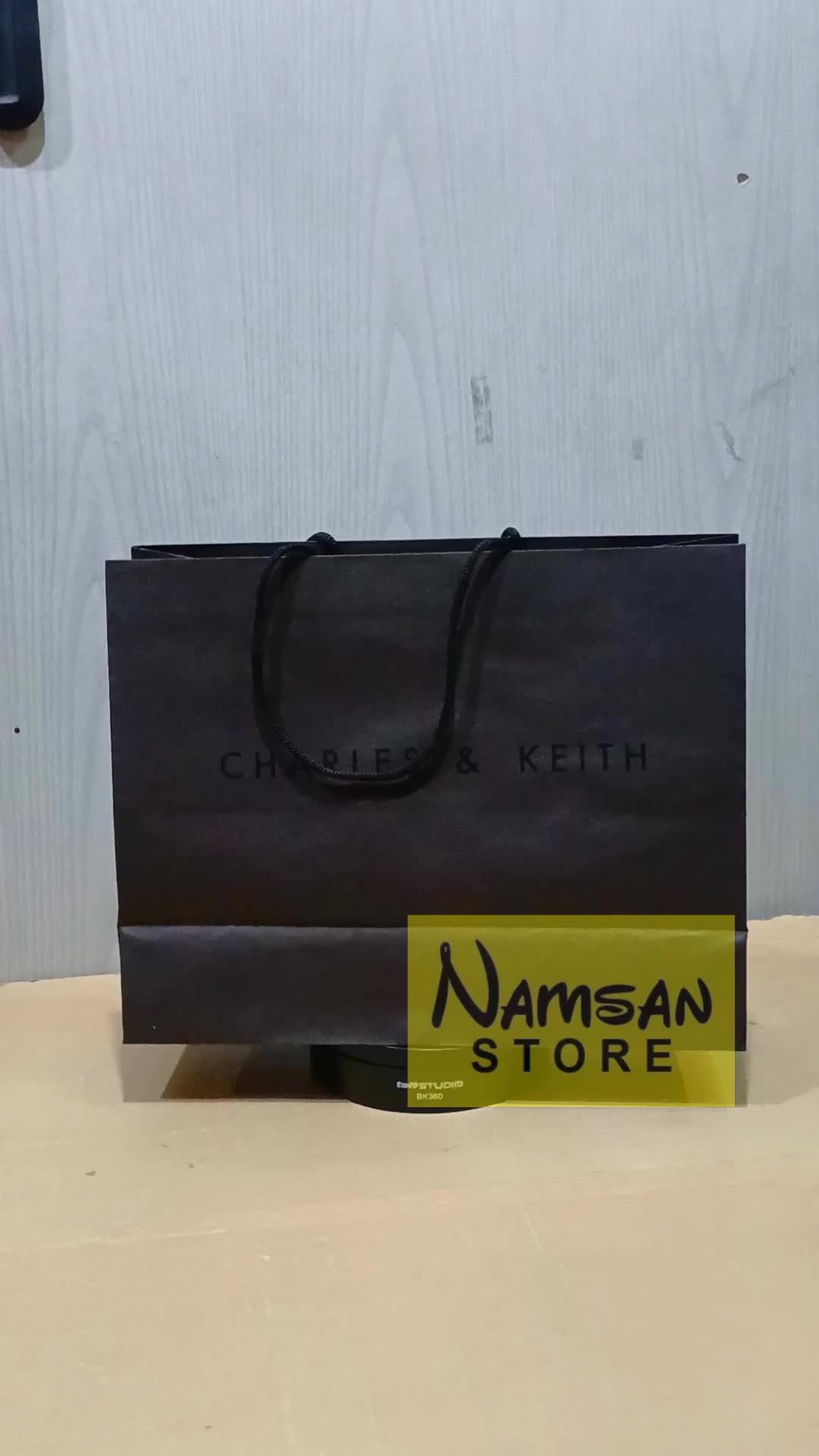 Paper bag hitam Charles & Keith tas kado hadiah C&K