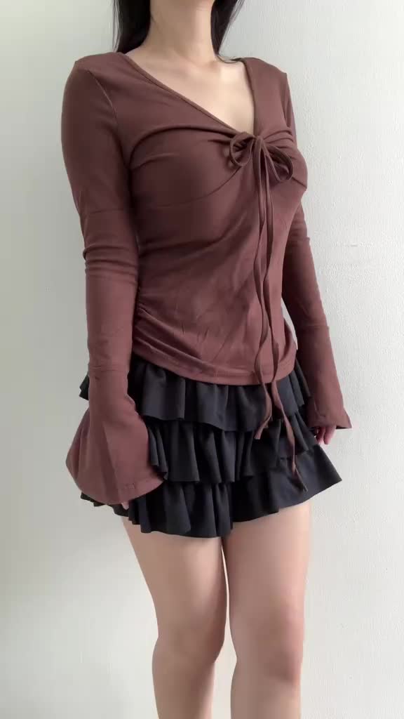 Kaus Lengan Panjang Kerah V Berenda Lipat Retro Amerika untuk Wanita, Desain Kualitas Tinggi Terbaru, Temperamen, Atasan Pinggang dan Serbaguna