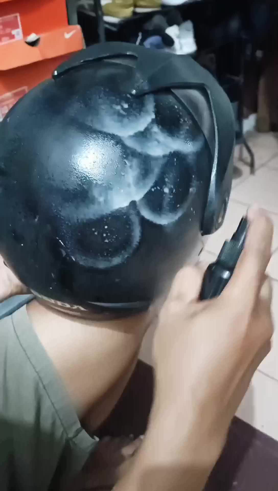100ML Pembersih Helm & Visor Helm Cleaner Efek Daun Talas Hydrophobic Glossy Doff Kaca Helm Cairan