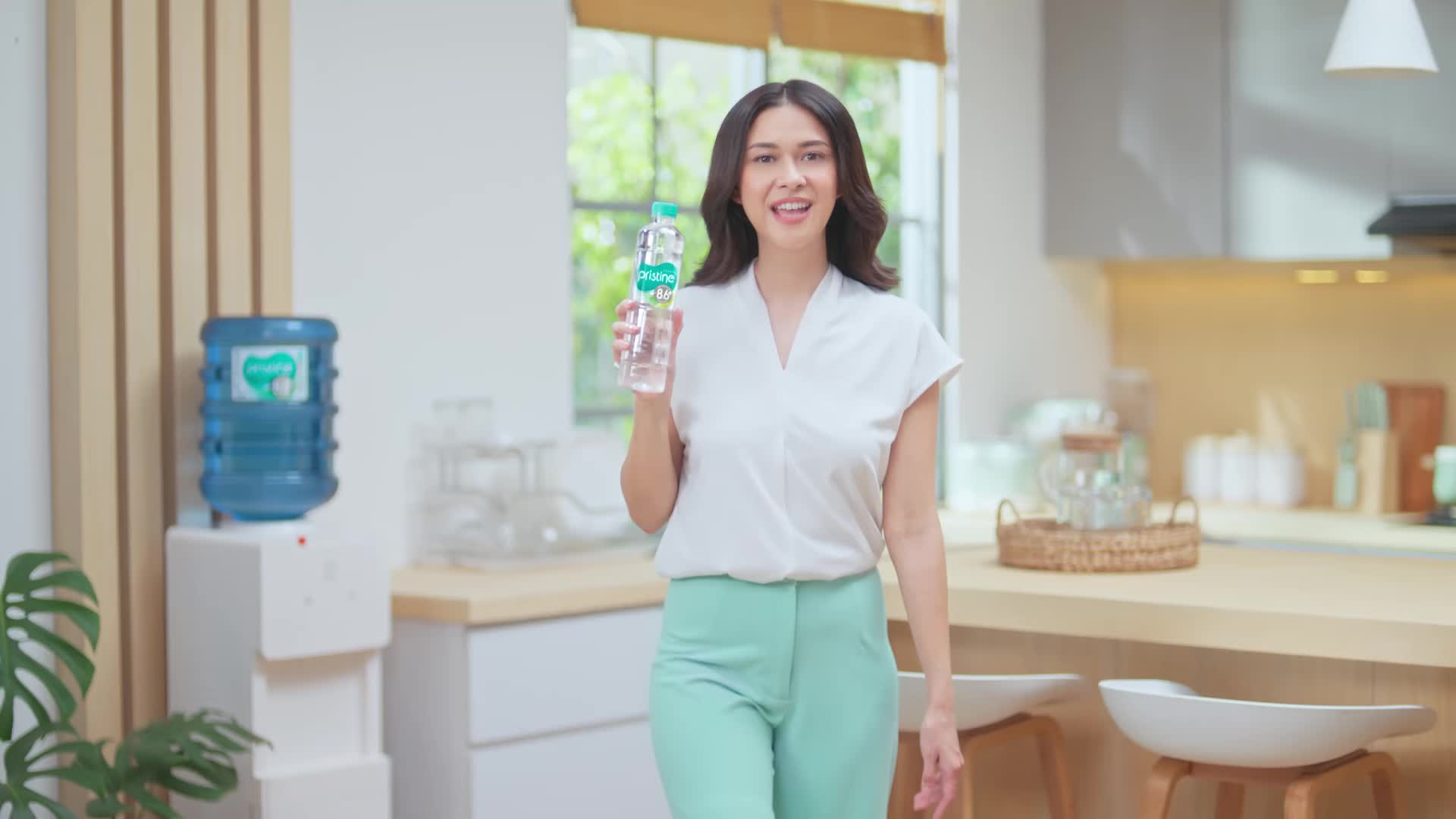 Air Mineral Pristine pH8.6+ Botol Pet - 600 ml (Kemasan Karton)