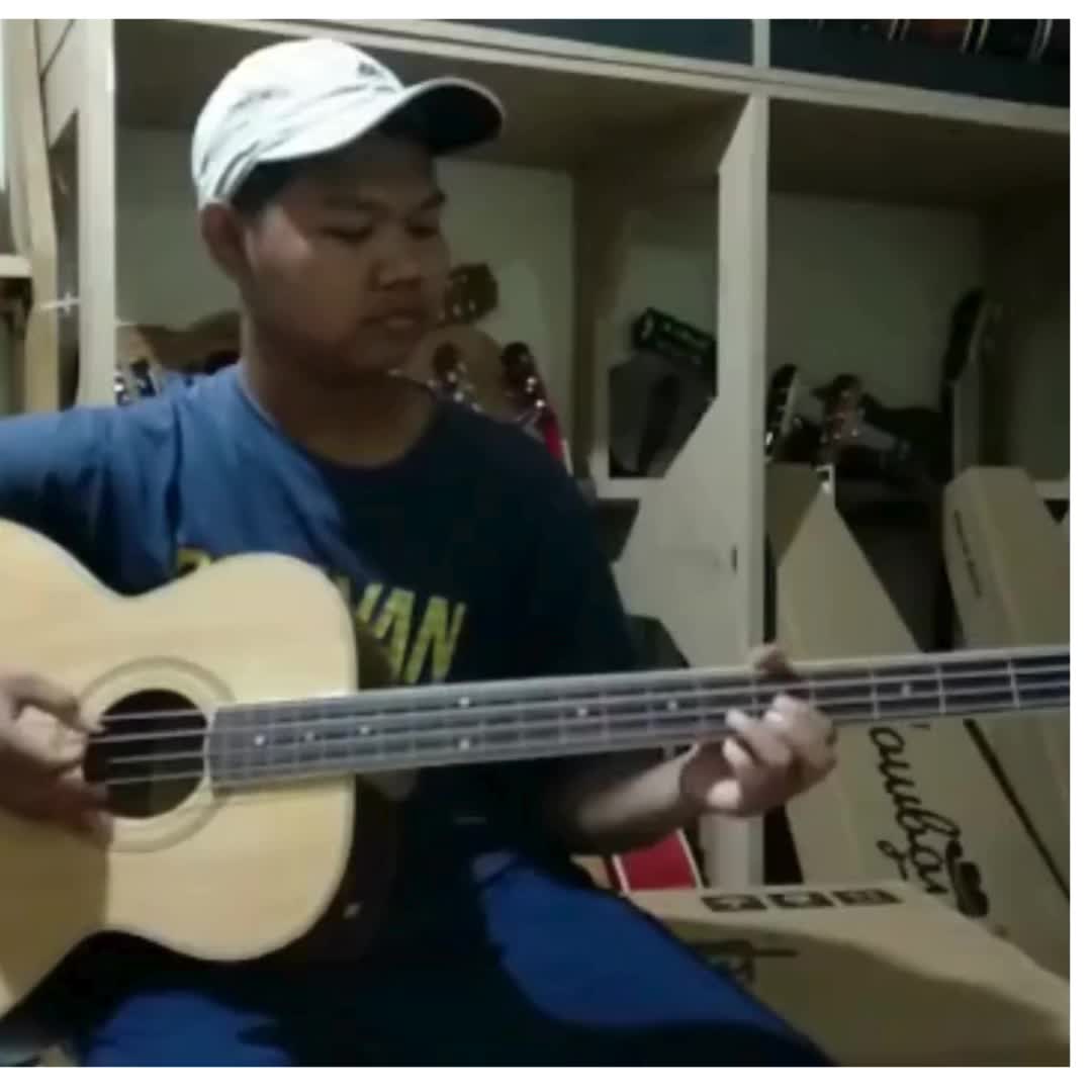 Bass Akustik Elektrik Cort Neck Maple