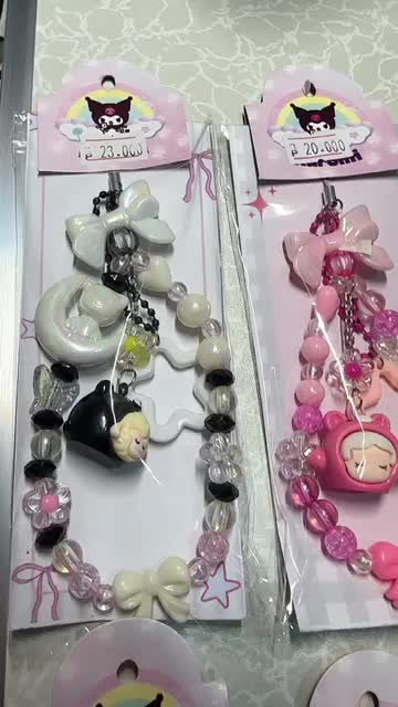 Gantungan strep hp dengan desain dan karakter lucu