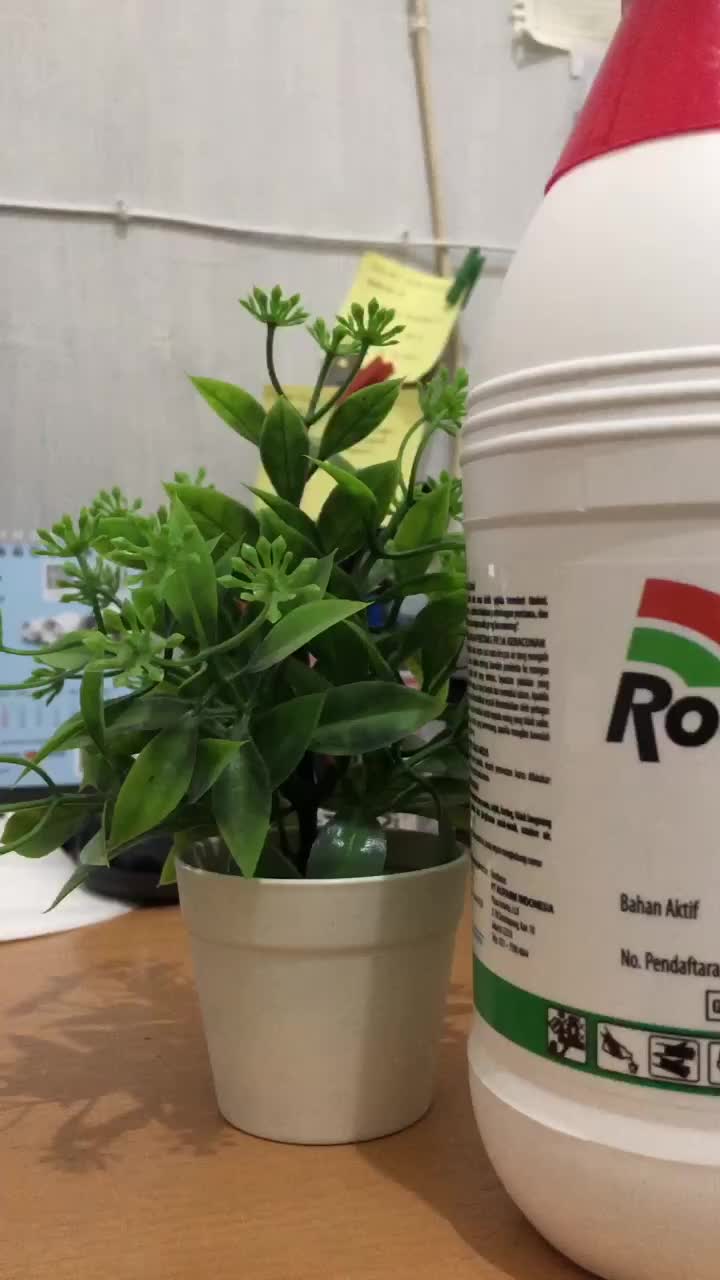 Herbisida Roundup 486SL Pembasmi Rumput Liar 1 Liter Sistematik