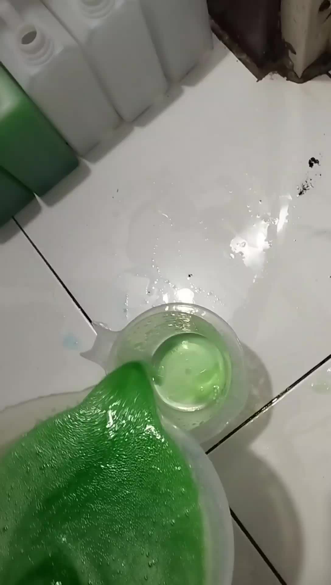 sampo kucing&anjing anti kutu dan jamur kemasan 5 liter