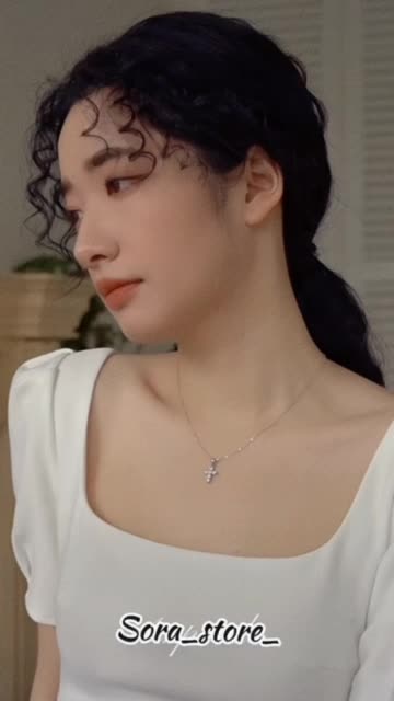 Kalung Salib Permata Wanita Titanium Anti Karat Korean Style - Model Terbaru