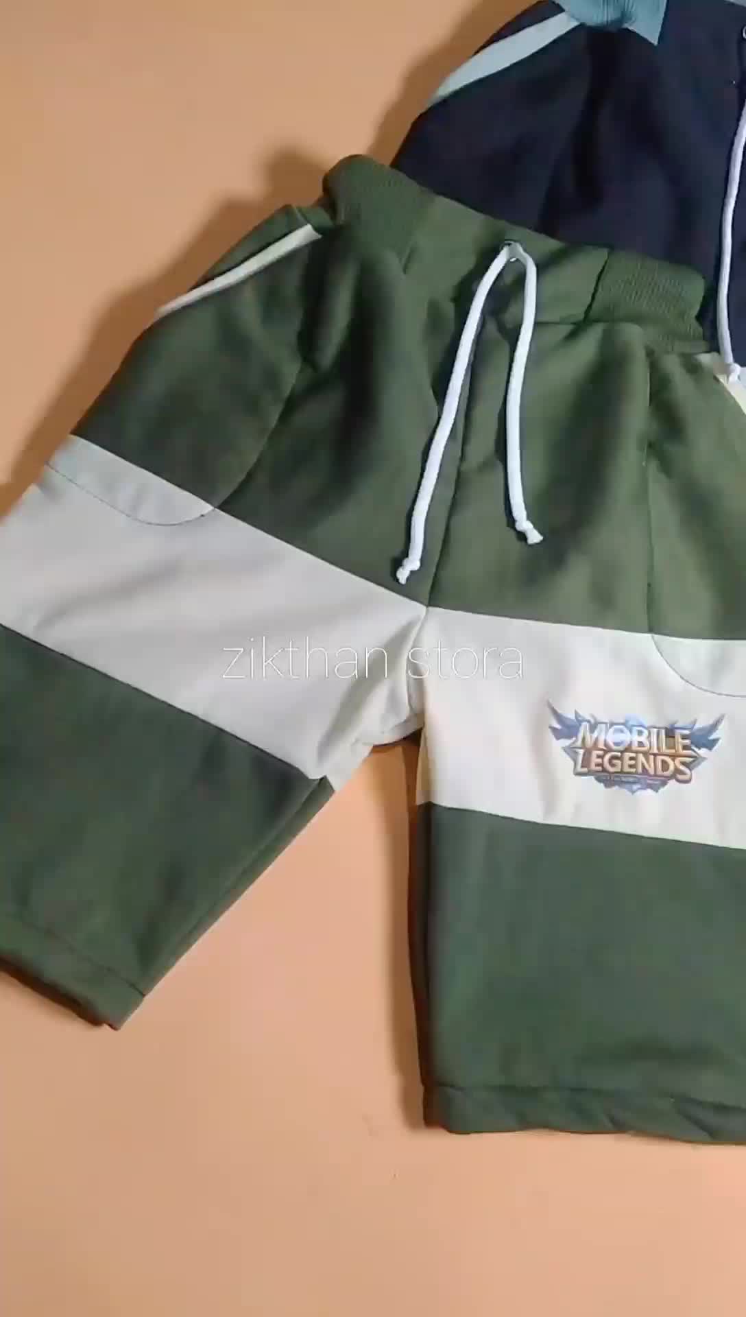 celana pendek anak laki-laki. kombinasi warna. bahan fleece. ISI 3 PICS. Motif Fashion
