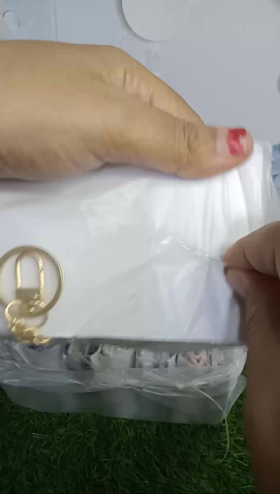 dompet kecil lipat dua anyaman kartu