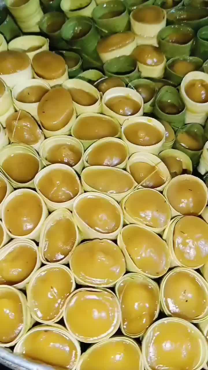 dumbek H sahenan tuban / jajanan tradisonal / kue dumbek / clorot / jajan jadul / oleh oleh tuban