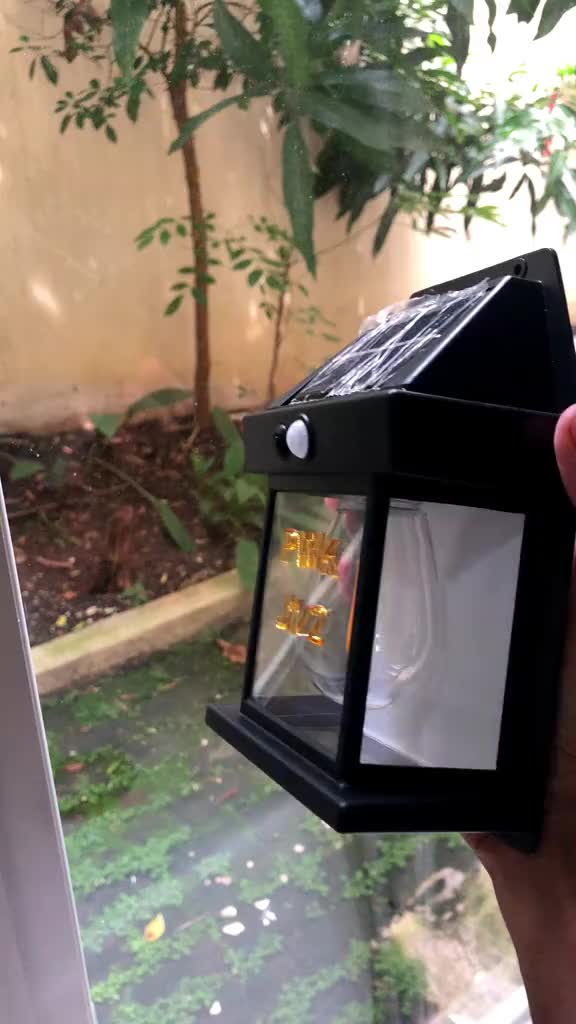 Lampu Outdoor Tenaga Surya Model Rumah Dinding Solar Wall Lamp Sensor Hitam Kuning Baterai