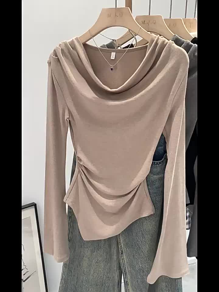 Kaos Khaki Off Shoulder V-Neck Lengan Panjang