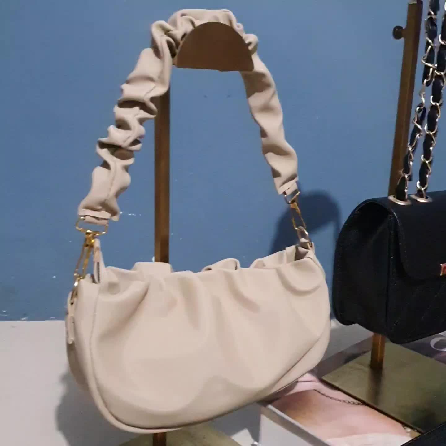 Iznada Bags - Paket Isi 5 Tas Selempang Wanita (Calysta, Naumy, Luna, Aurel, Lyla) Tersedia Full Hitam Berbahan  Tebal Lembut Polos Bordir Kanvas