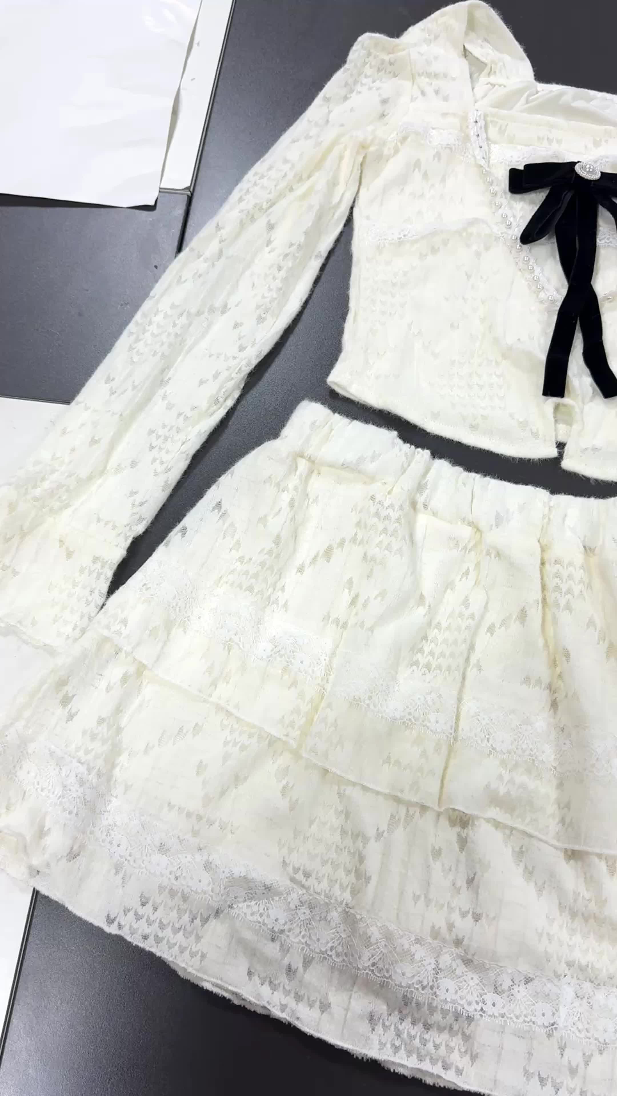 【Rok Gaya Yang Sama ROSE】 Set Rok Pendek Dua Potong Renda Wanita Korea/Atasan Pendek Kasual dan Set Rok Dua Potong