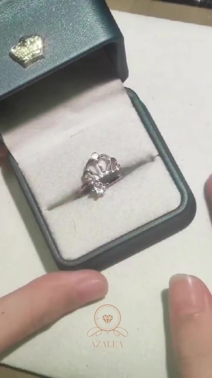 Cincin Wanita Adjustable bentuk mahkota Lamaran Ring Couple Permata Fashion Aksesoris Elegan Cantik