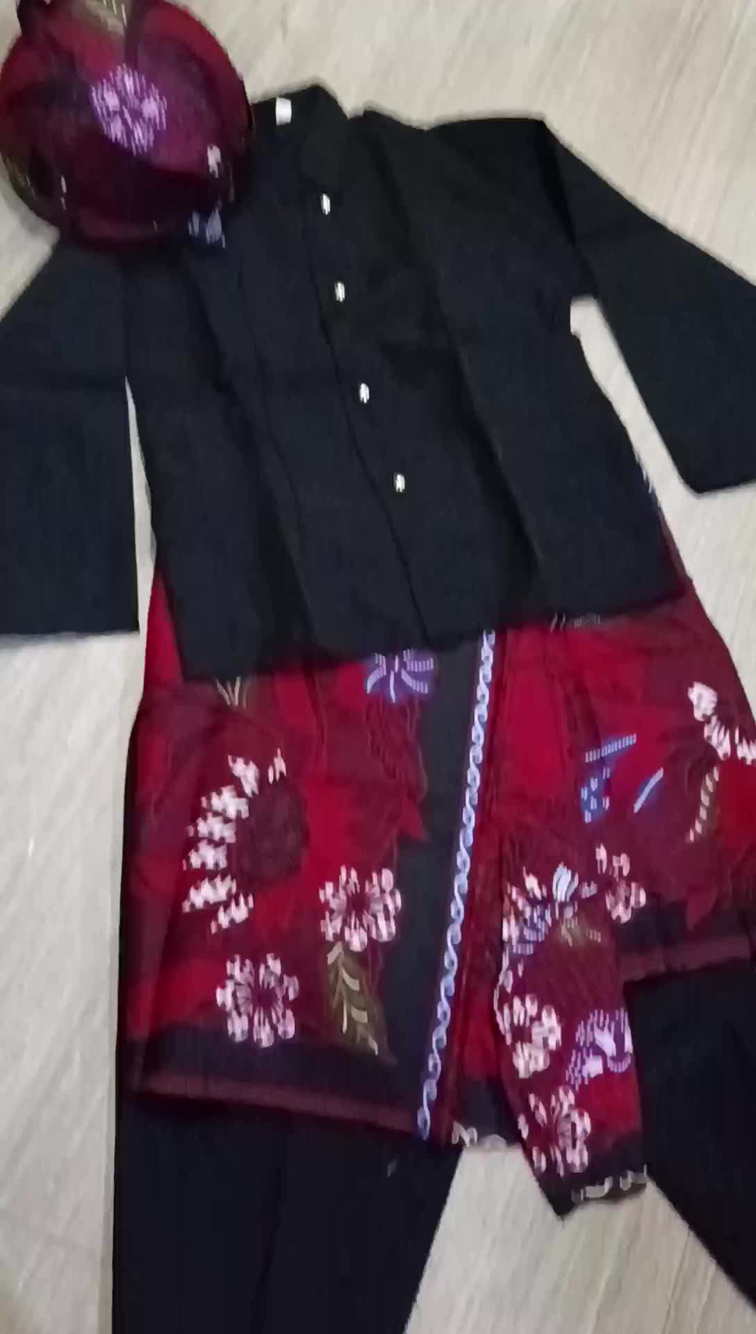Baju Basofi Dewasa Pria Safari Hitam dengan Celana, Sembong, Blangkon, dan Rantai/Kuku Macan