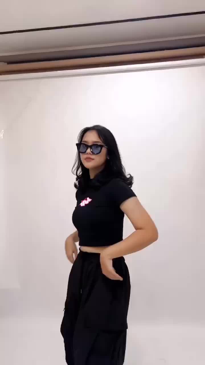 Jessedream - J STARS C | Outfit Keren Crop Top Cewek Crop Tee Basic Wanita Combed 24s Overdeck Lembut Pendek Polos Sablon Kaos Baju T-Shirt Hitam Atasan Distro Rib