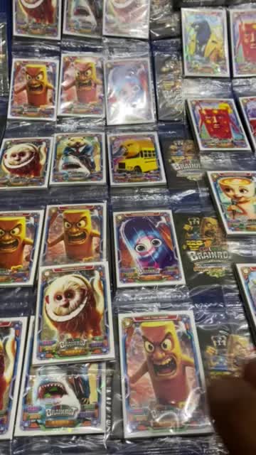 Tung Tung Tung Sahur Anomali Trading Card Game 6pack (1pack isi 8kartu)/ Mainan Kartu Anomali Viral Tung Tung Tung Sahur Cocok Untuk Game Keluarga dan Koleksi Mainan Kartu