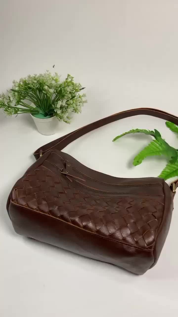 Tas Selempang Kulit Asli Sling Bag Unisex Kulit Premium