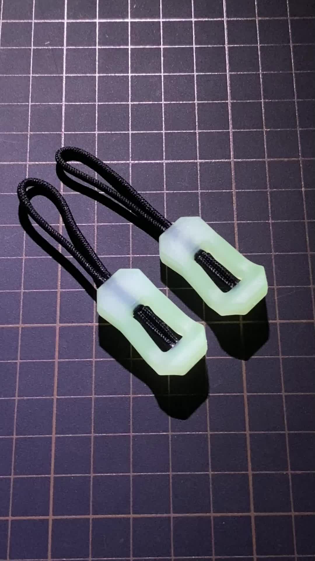 Numerus Luminous Puller replacement glow in the dark / tali zipper tas