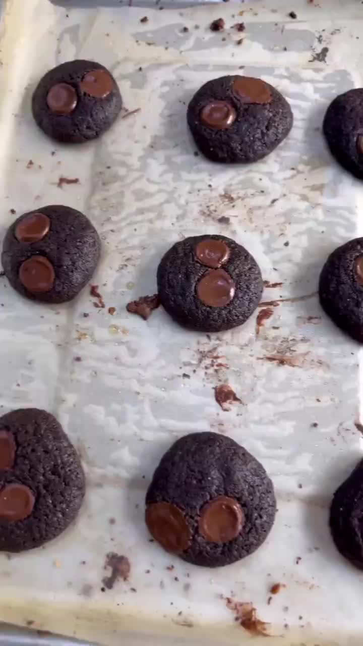 Soft Baked Cookies Bites in Jar size 10x10cm Kue Ultah Cokelat