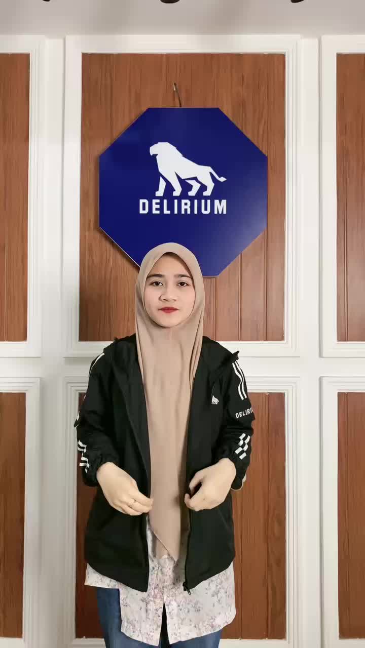 DELIRIUM Jaket Varsity Runner Zipp Pocket Hoodie